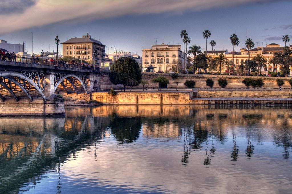 Gifsa Sevilla - Parque Alcosa ภายนอก รูปภาพ